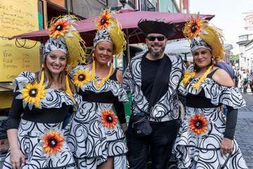 El Carnaval 'okupa' las calles del casco antiguo de la capital (Foto José Francisco Fernández Belda)